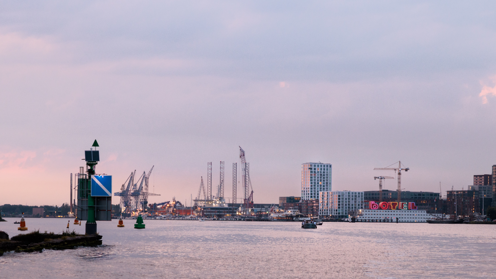 Kondor Wessels Amsterdam - Home - Hero